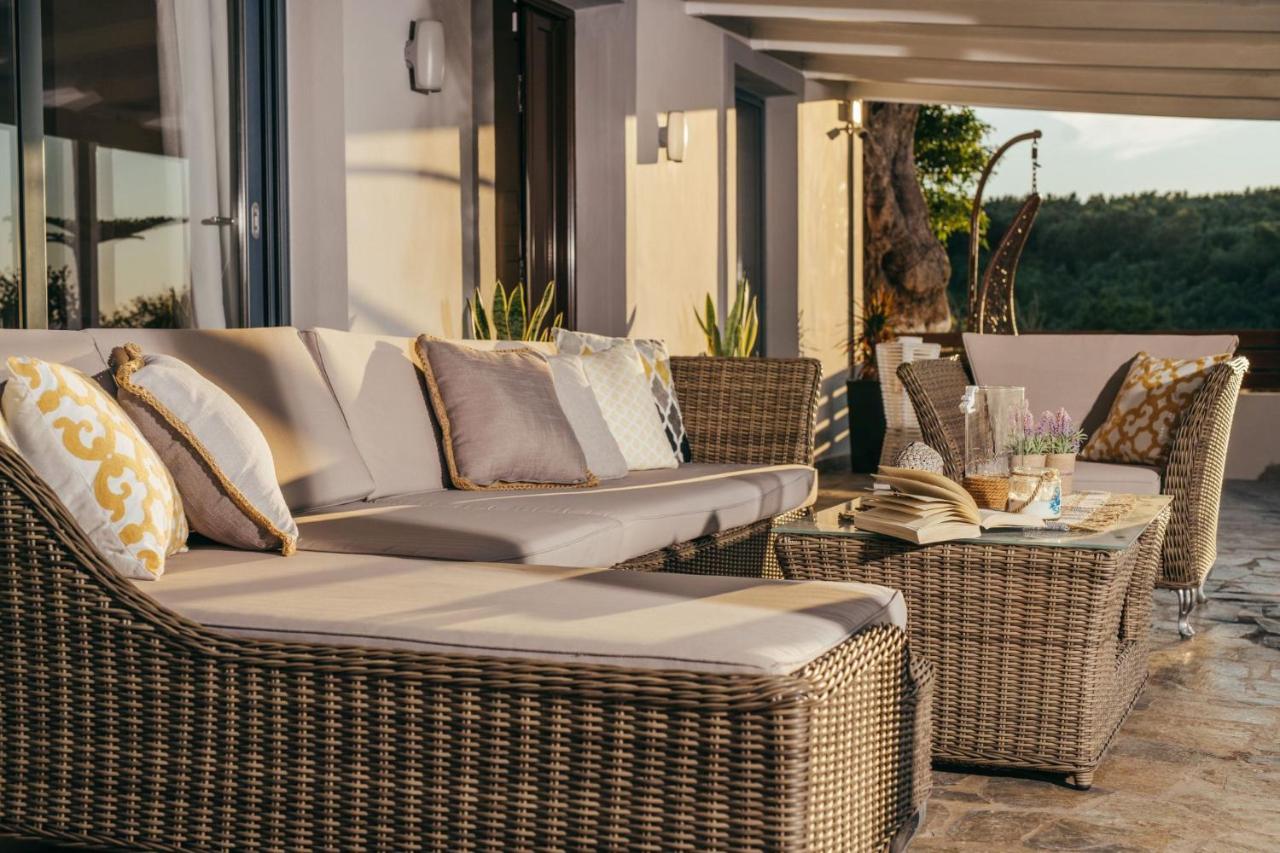 Villa Venia - Cozy Escape With Scenic Sew View, By Zantewize Tragaki Buitenkant foto